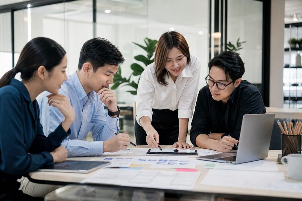 如何評估客製化網站開發團隊？決策前必看的判斷清單｜客製化網站開發 說明圖